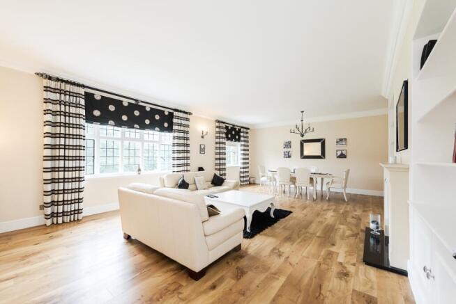 7-framewood-manor-01