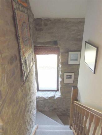 First Floor - Landin