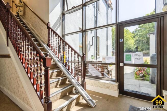 2 bed Flat for sale Image 12