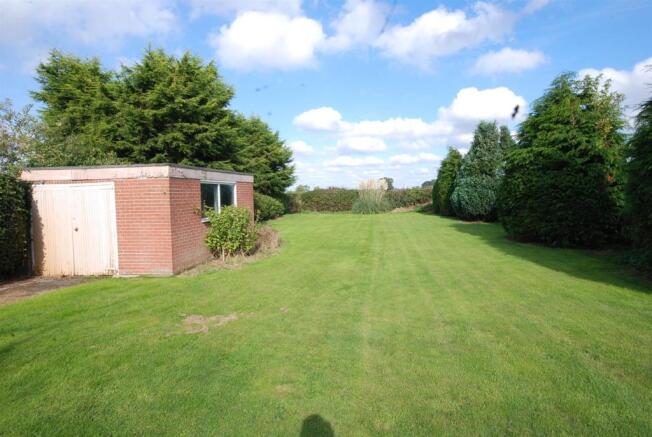 rear garden.JPG