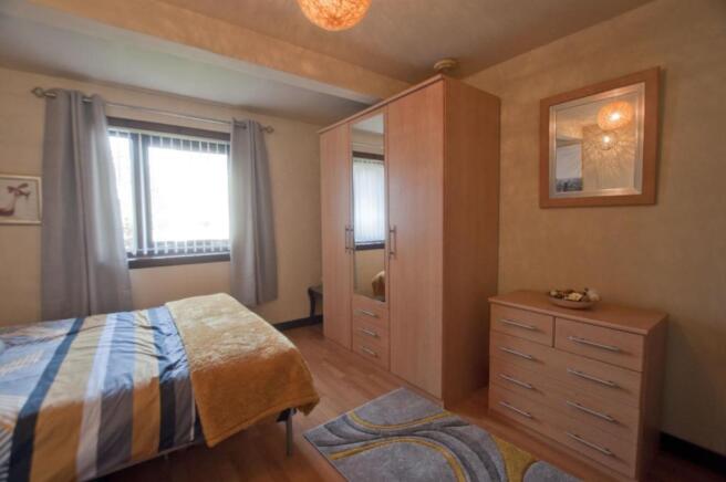Bedroom 2 (2)