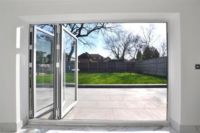 Bi-Fold Doors, Garden.JPG