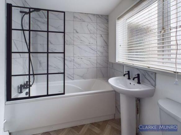 3 bed Town House to rent Image 8