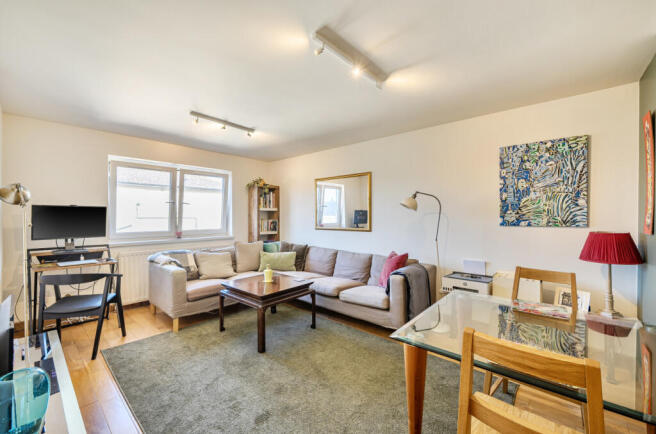 1431940-5-69b97c7...