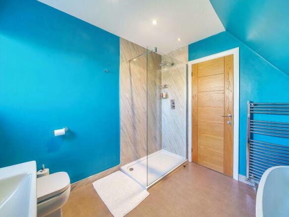 ensuite.jpeg