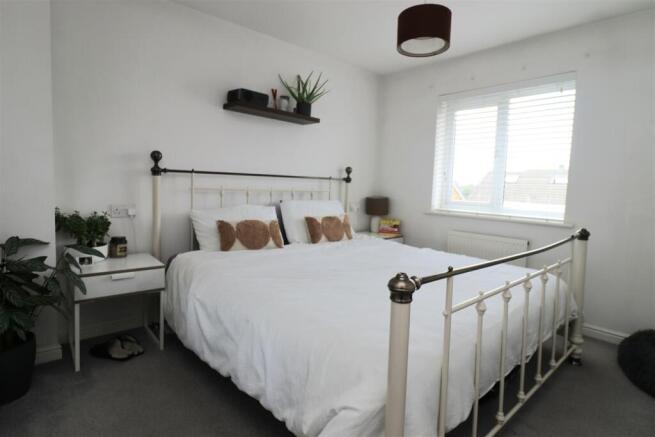 3 bed Semi-Detached for sale Image 5