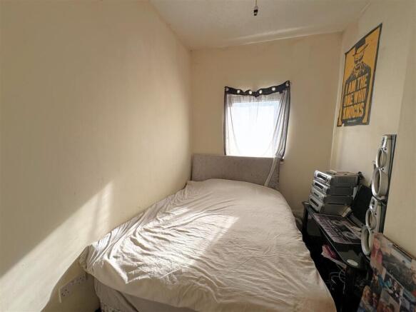 2 bed Terraced for sale Image 6