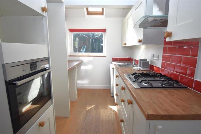 3 bed End of Terrace to rent Image 5