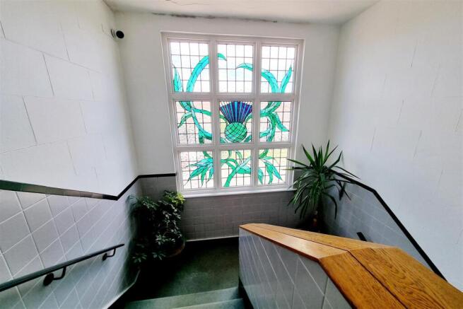 PRIVATE ENTRANCE HALL: