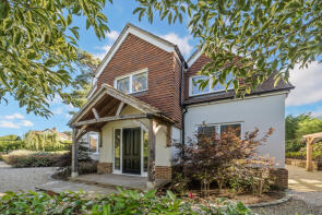 Pinelands, The Ridgeway, Lightwater GU18 5XS