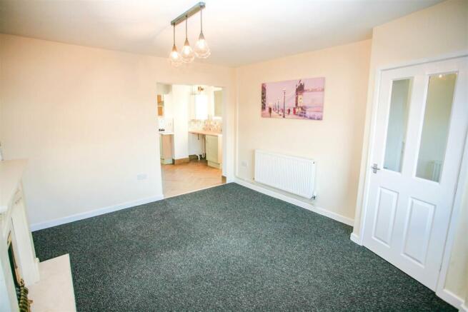 BAY FRONTED LOUNGE