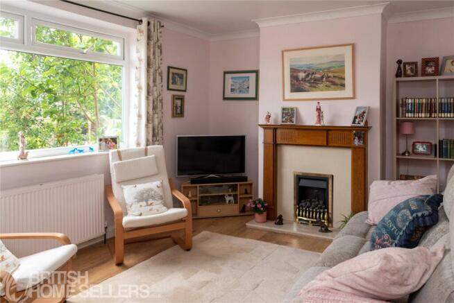 3 bed Semi-Detached for sale Image 6