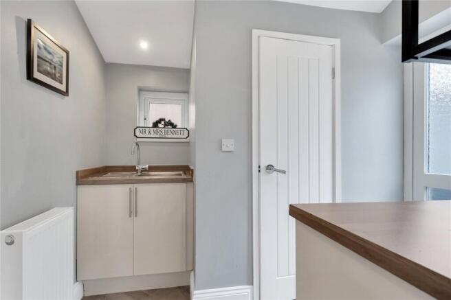 3 bed Semi-Detached for sale Image 7