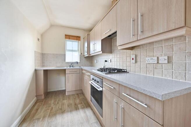 11 NAZARETH CLOSE - TN402LF - PHOTOS (1).jpg