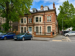 Apartment 8, 29 Plasnewydd House, The Parade, Roath, Cardiff CF24 3AB