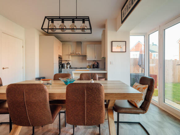 Kitchen / Dining Room