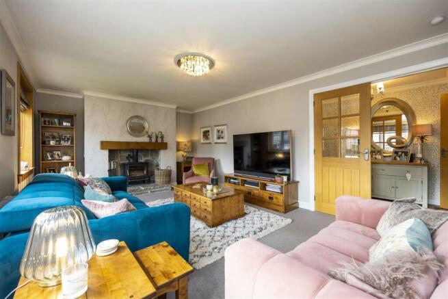 33_CLADDENS_PLACE_LENZIE_025.JPG