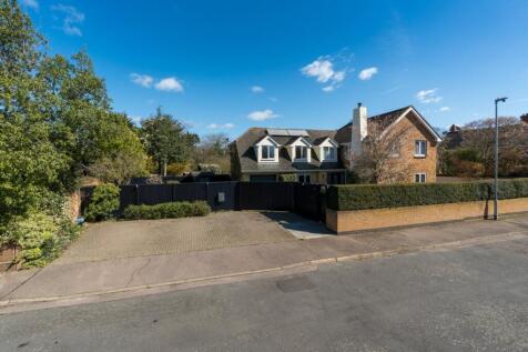 Alton Drive, Lexden, Colchester, Essex, CO3