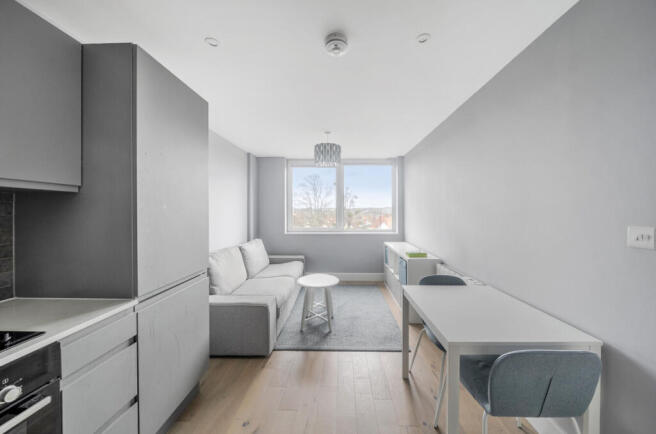 1424103-11-69b80c...