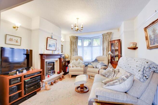 Open Plan Through Lounge Diner