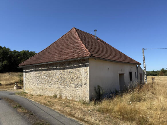 Photo 3