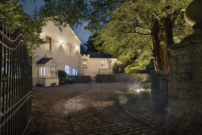 Mint House Twilight