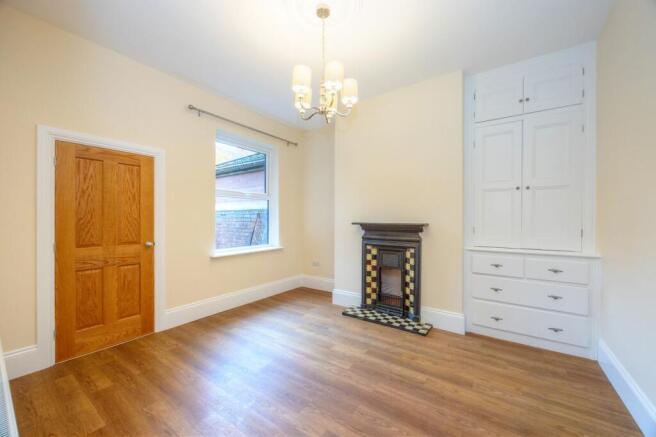 3 bed Terraced to rent Image 4