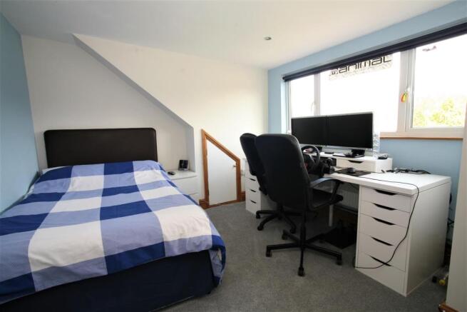 Bed 4.jpg