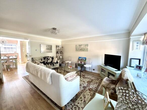 3 bed Terraced for sale Image 8