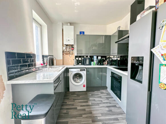 3 bed Terraced for sale Image 10
