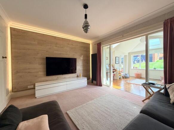 4 bed Detached for sale Image 5