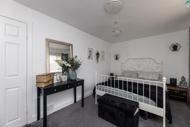 2 bed Semi-Detached for sale Image 7
