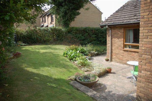 SIDE AND REAR GARDENS