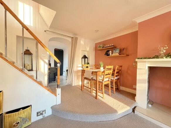 3 bed Semi-Detached for sale Image 7