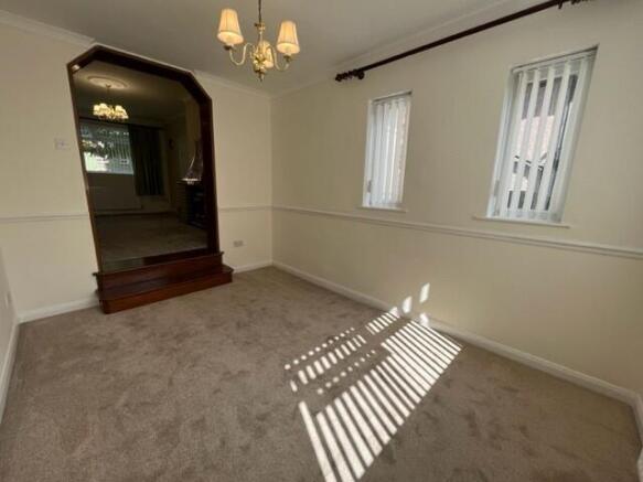 2 bed Semi-Detached to rent Image 5