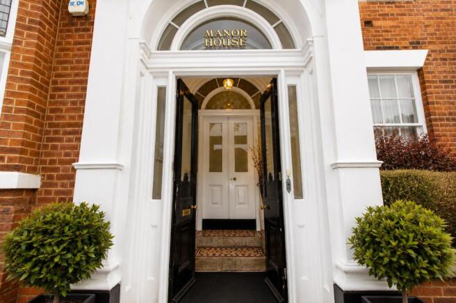 2 bed Ground Flat for sale Image 8