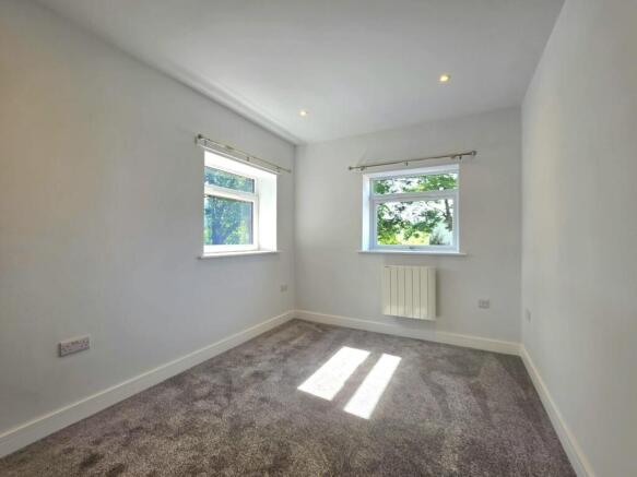 1 bed Apartment to rent Image 8