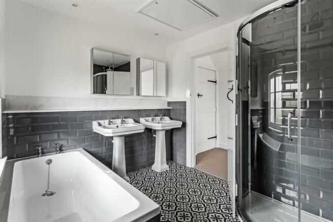 house. Partnership Shere