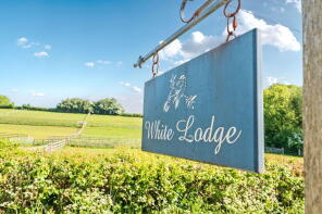 White Lodge, The Street, Warminster BA12 6RG