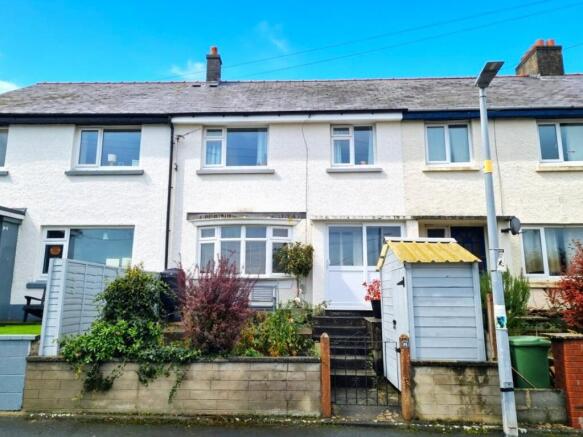 3-bed terraced on Brynrheidol Estate, Llanbadarn Fawr, Aberystwyth, Ceredigion, SY23, £190,000