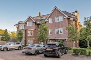 Flat 4, 2 Palmerstone Court, Rosebery Place, Mill Hill, London NW7 2FA