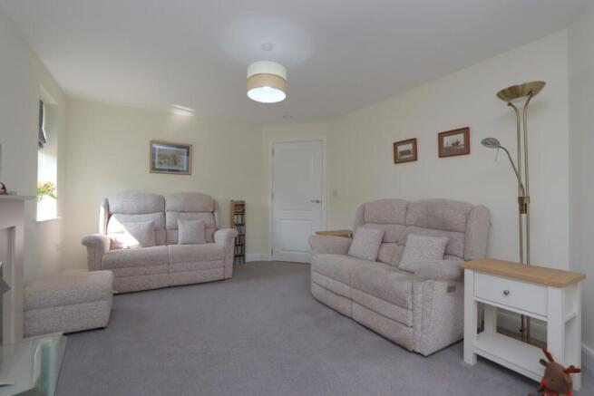 2 bed Retirement Property for sale Image 7