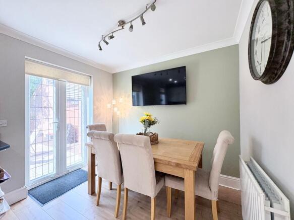 4 bed Detached for sale Image 11