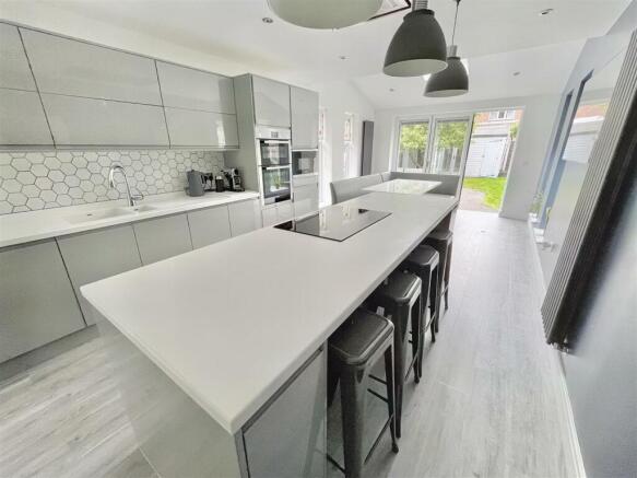 Dining Kitchen Aspect 2.jpg