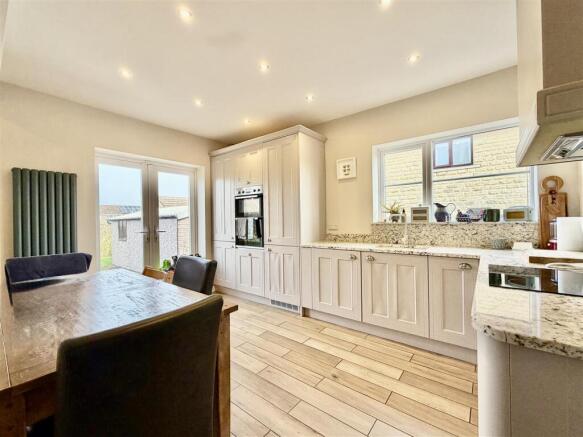 Slaithwaite Road, Meltham, Holmfirth photo 4