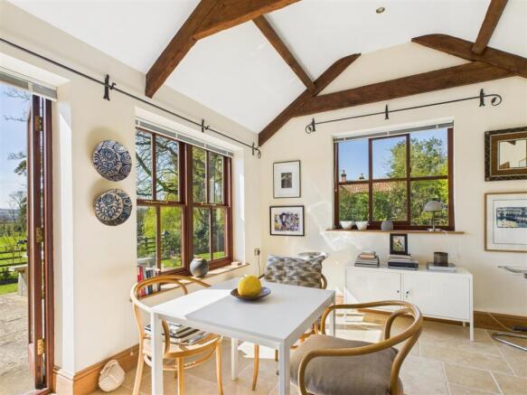 GARDEN ROOM