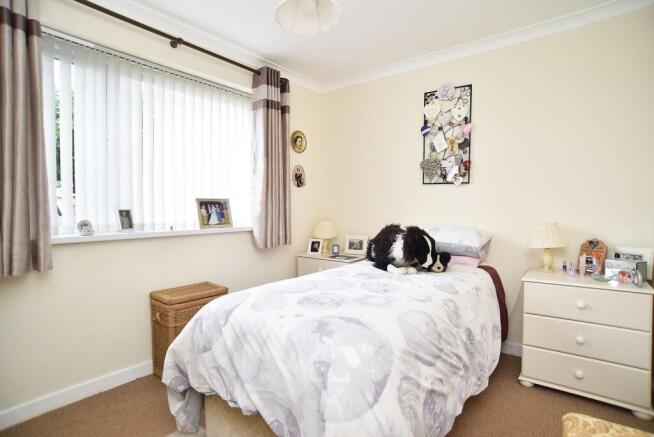 2 bed Semi-Detached Bungalow for sale Image 11