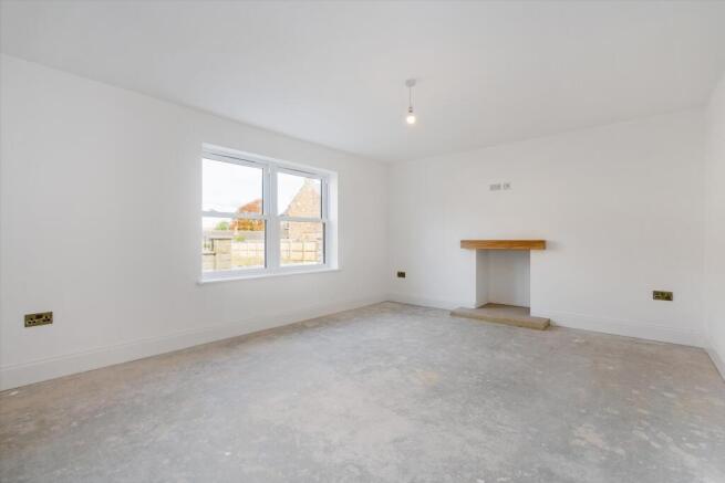 6 bed Detached for sale Image 8