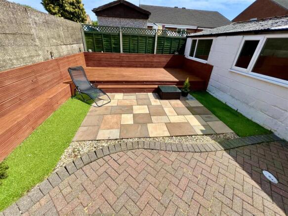 5 bed Detached for sale Image 10