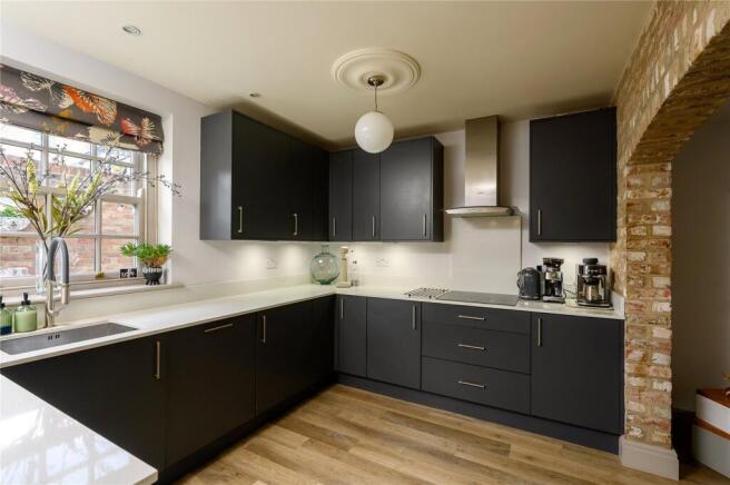 3 bed House for sale Image 6